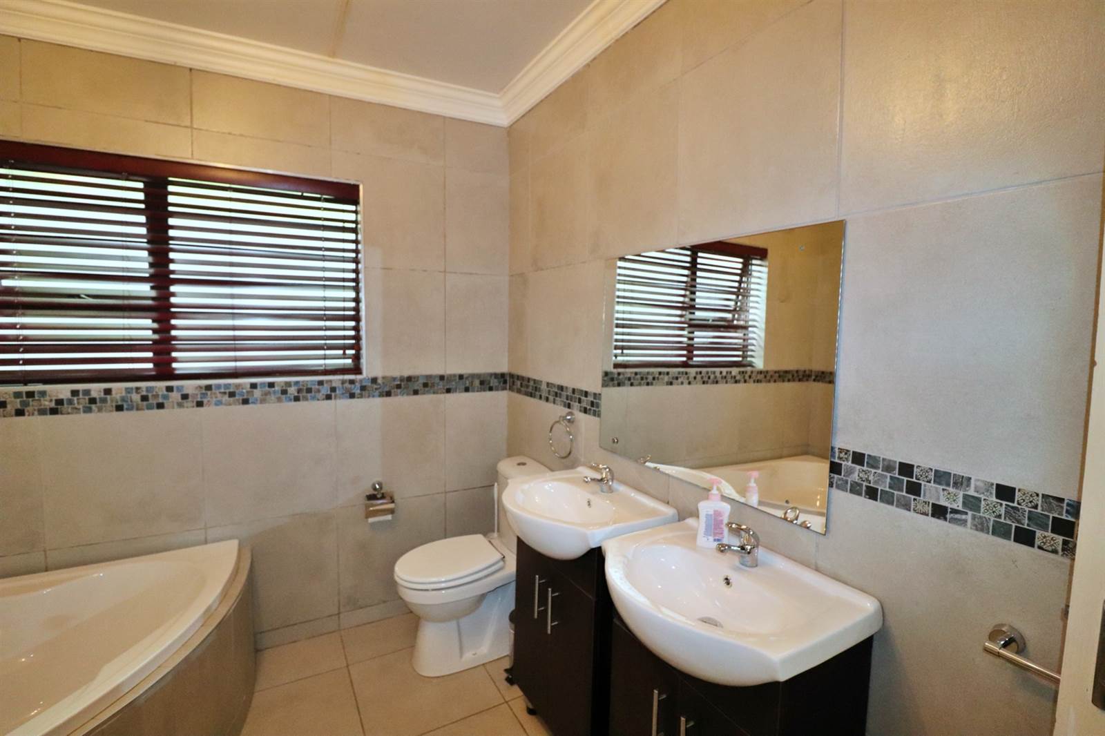 5 Bed House in Edenvale photo number 26