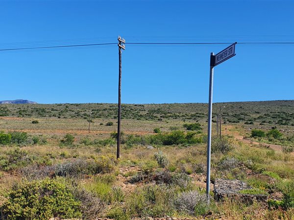 1101 m² Land available in Willowmore