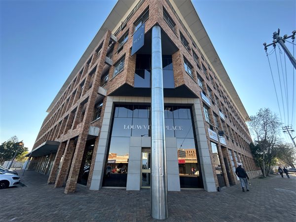 276  m² Commercial space