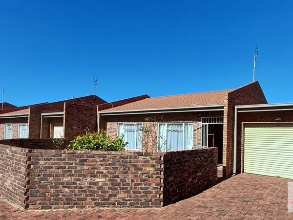 2 Bedroom Townhouse 2 Bedroom Townhouse