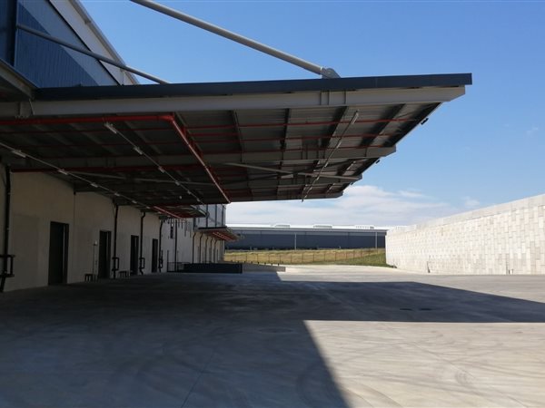 19 100  m² Commercial space