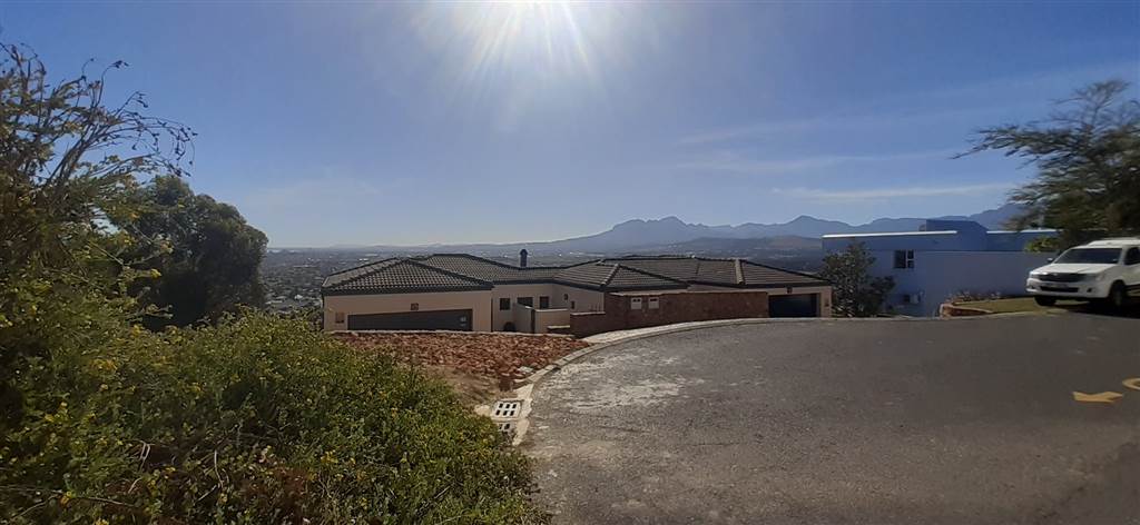 1317 m² Land available in Gordons Bay Central photo number 4