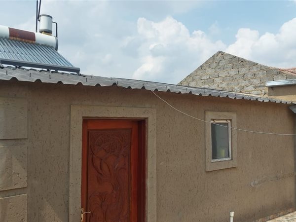 5 Bed House in Ivory Park