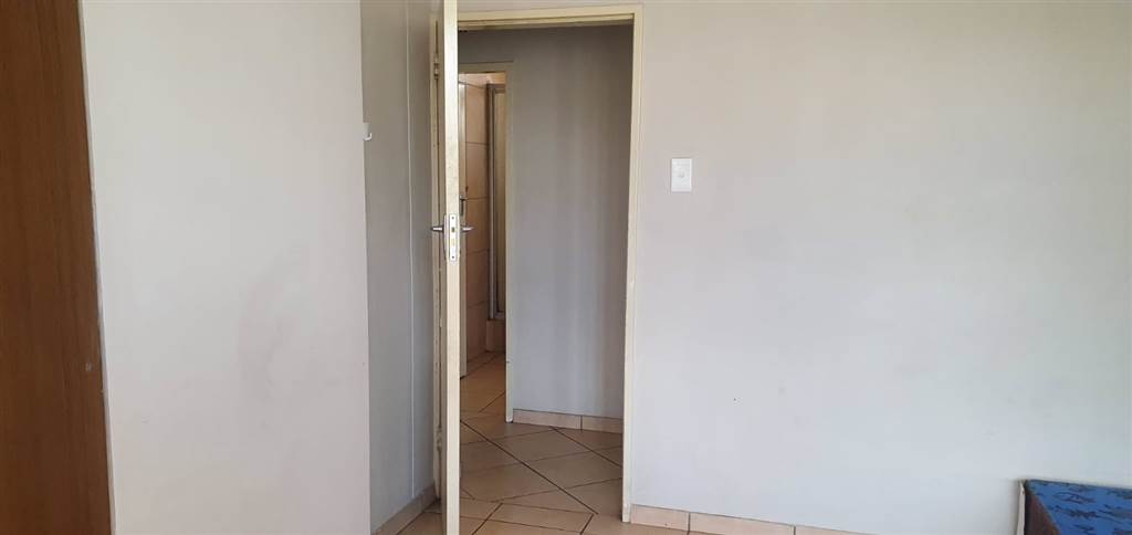 123  m² Commercial space in Sonheuwel photo number 8