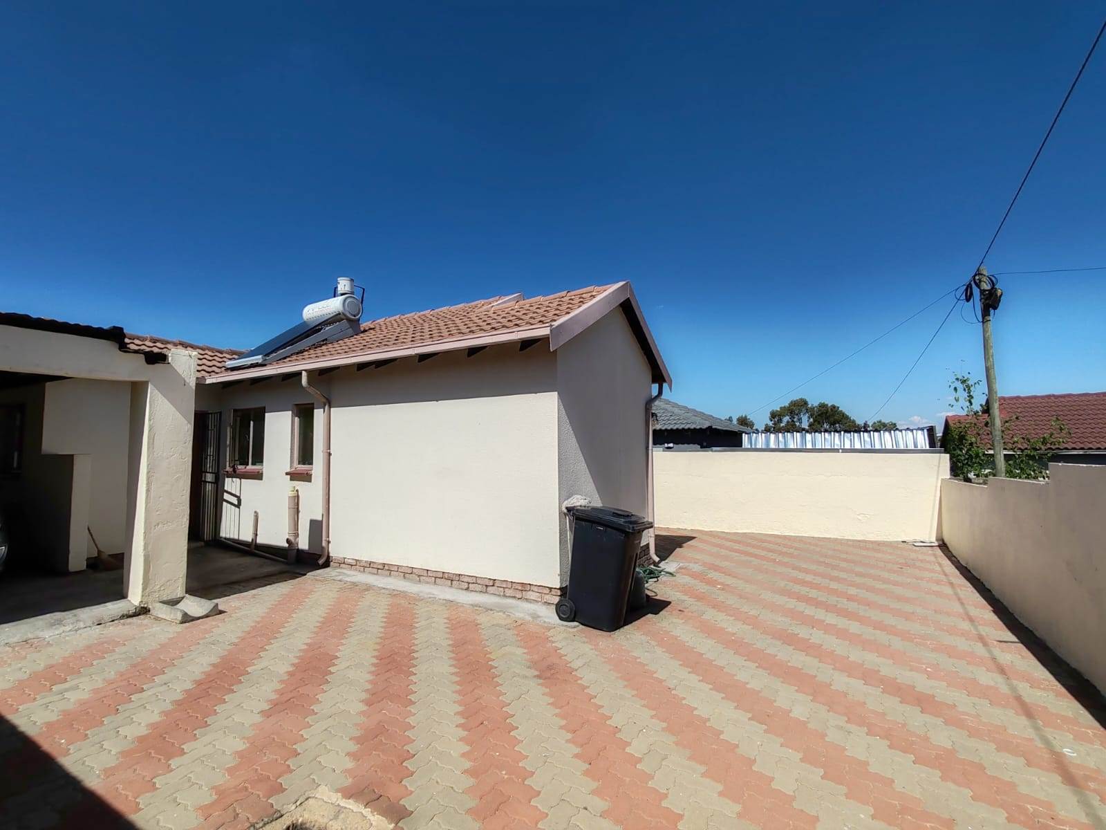 3 Bed House in Olievenhoutbosch photo number 20