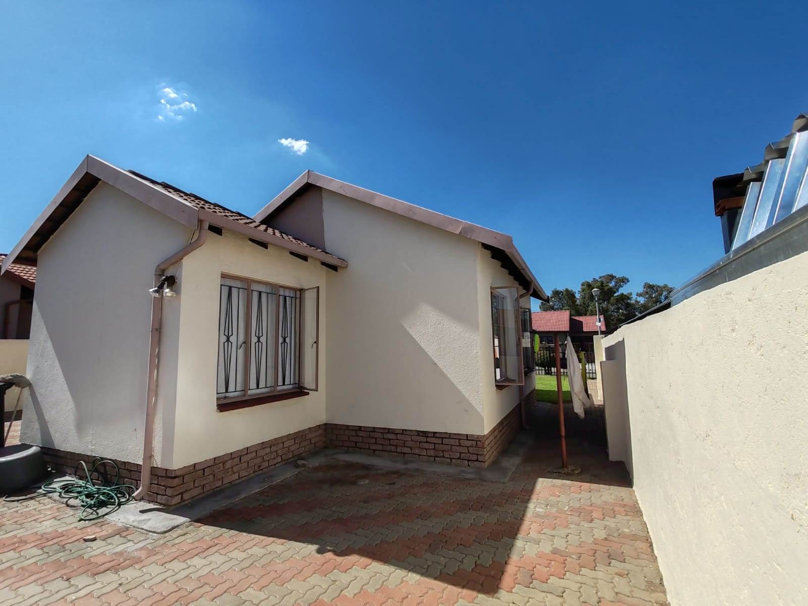 3 Bed House in Olievenhoutbosch photo number 21