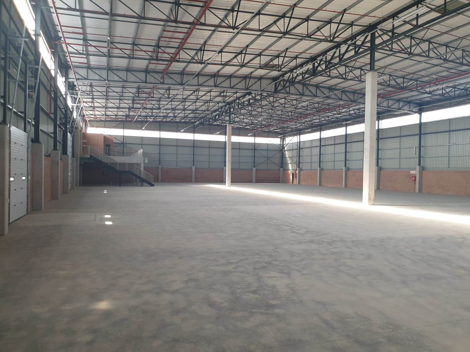 3700  m² Industrial space in Louwlardia photo number 12
