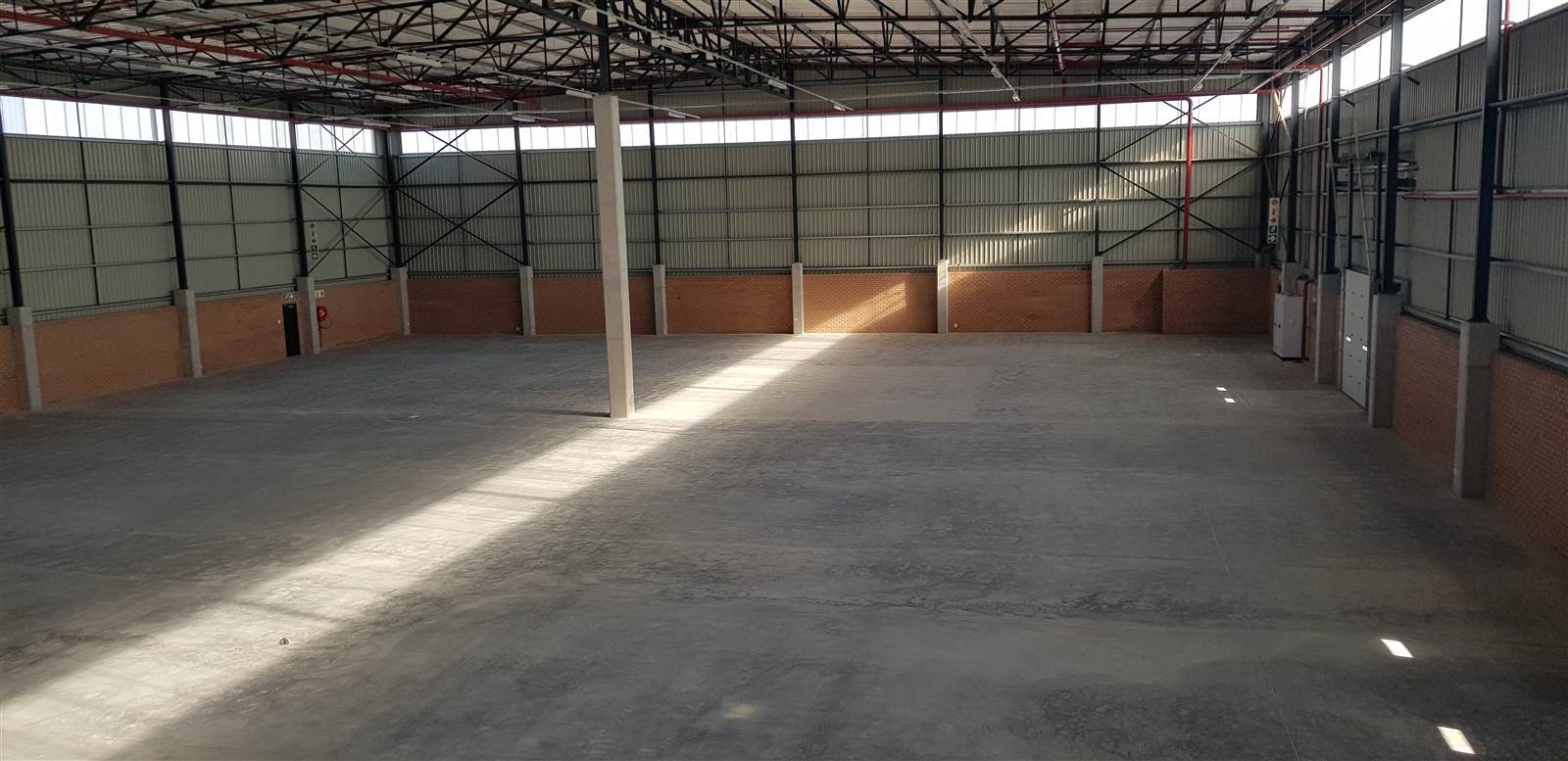 3700  m² Industrial space in Louwlardia photo number 4