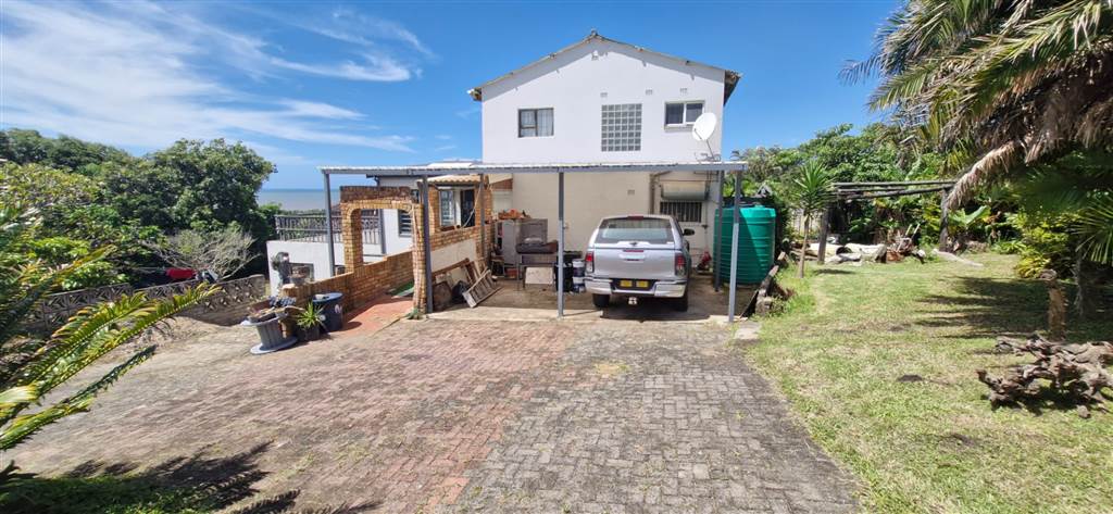 4 Bed House in Leisure Bay photo number 4