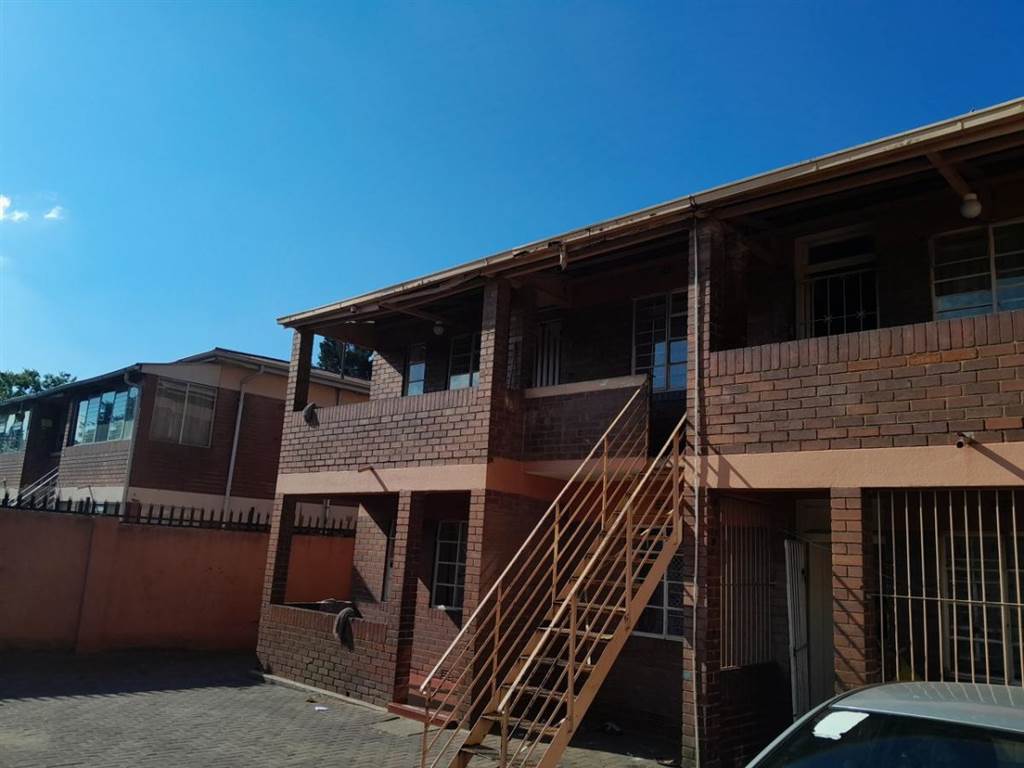 1800  m² Commercial space in Turffontein photo number 2