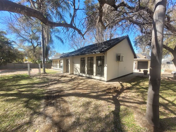 4 Bedroom House 4 Bedroom House