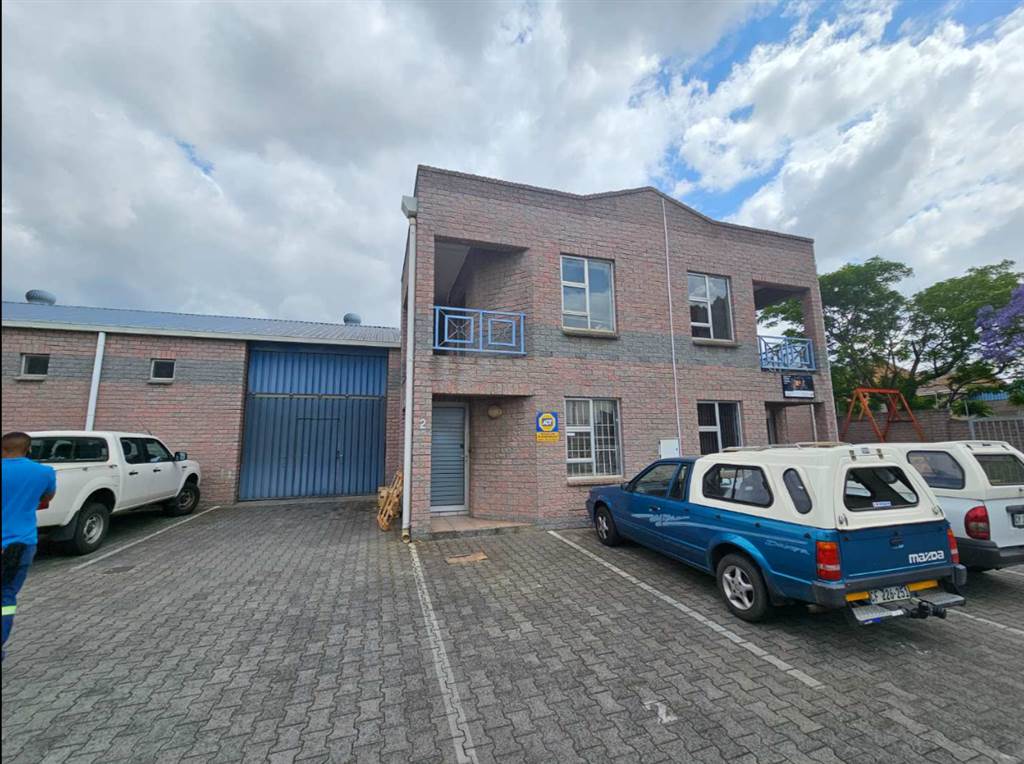 200  m² Industrial space in Bellville Central photo number 1