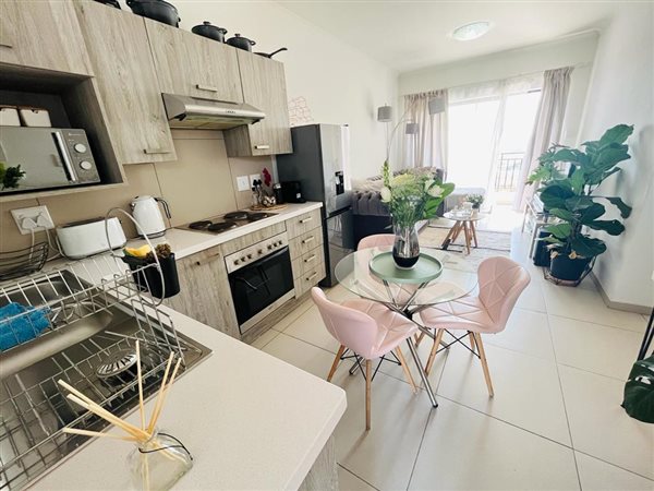 1 Bed Apartment in Carlswald Estate