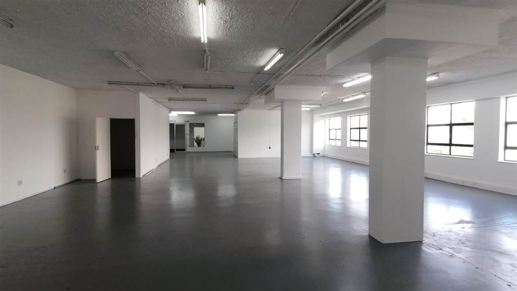 255  m² Commercial space in Kramerville photo number 11