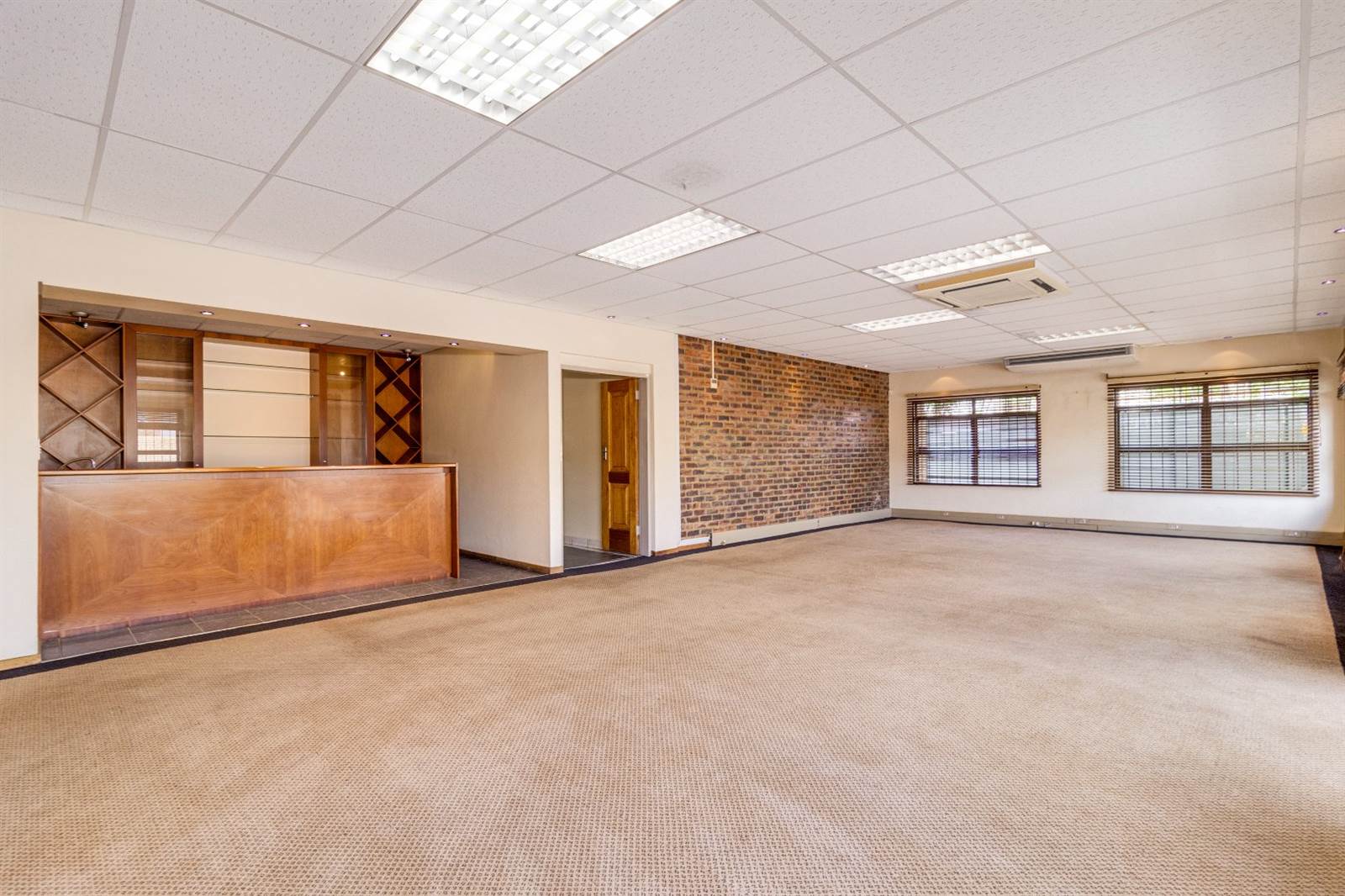 11880  m² Commercial space in Hughes photo number 3