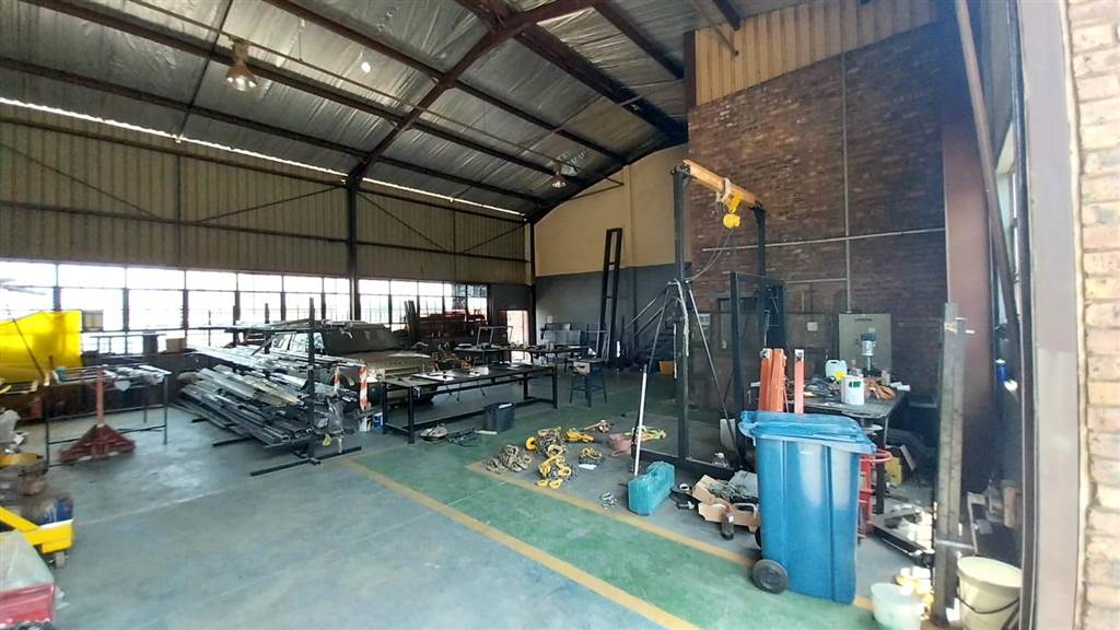 218  m² Industrial space in Rosslyn photo number 4