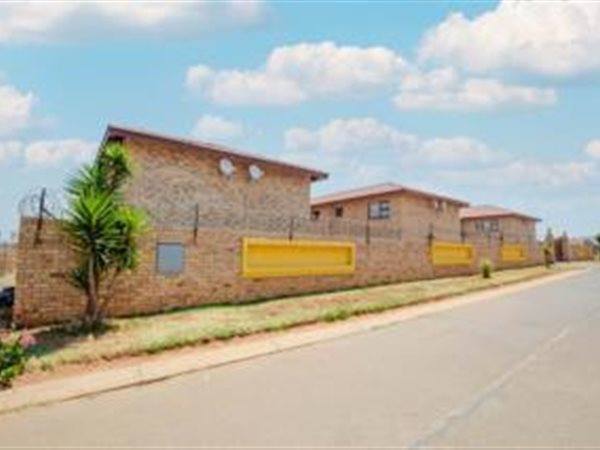 1 320 m² Commercial space 1 320 m² Commercial space