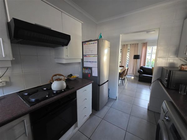2 Bedroom Townhouse 2 Bedroom Townhouse