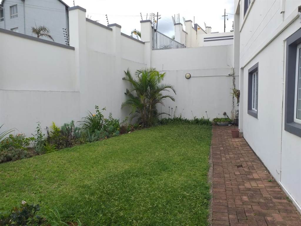 3 Bed Apartment in Winklespruit photo number 26