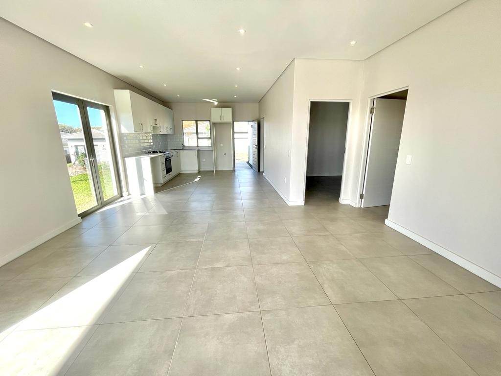 2 Bed Townhouse in Sibaya Precinct photo number 5