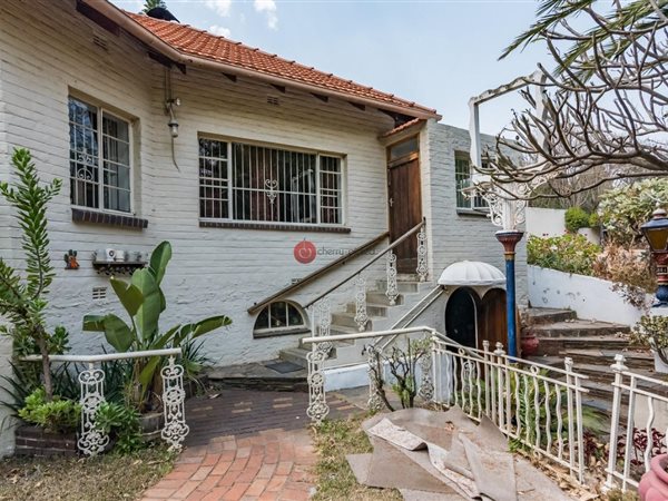 5 Bedroom House 5 Bedroom House