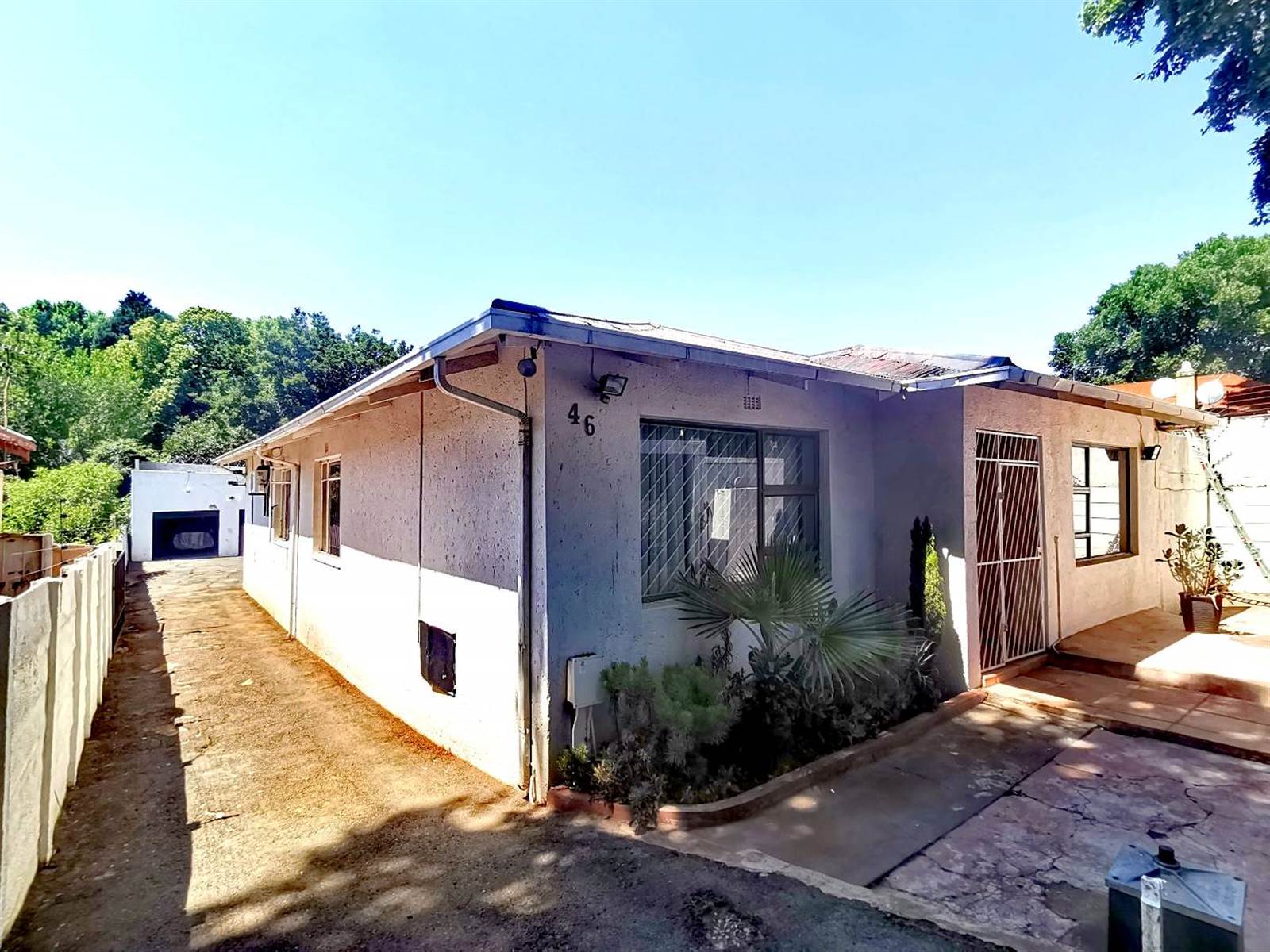 4 Bed House in Bezuidenhout Valley photo number 6