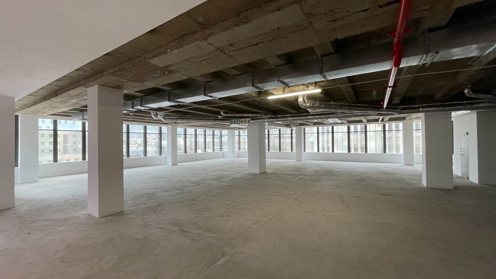 1888  m² Commercial space in Cape Town City Centre photo number 9