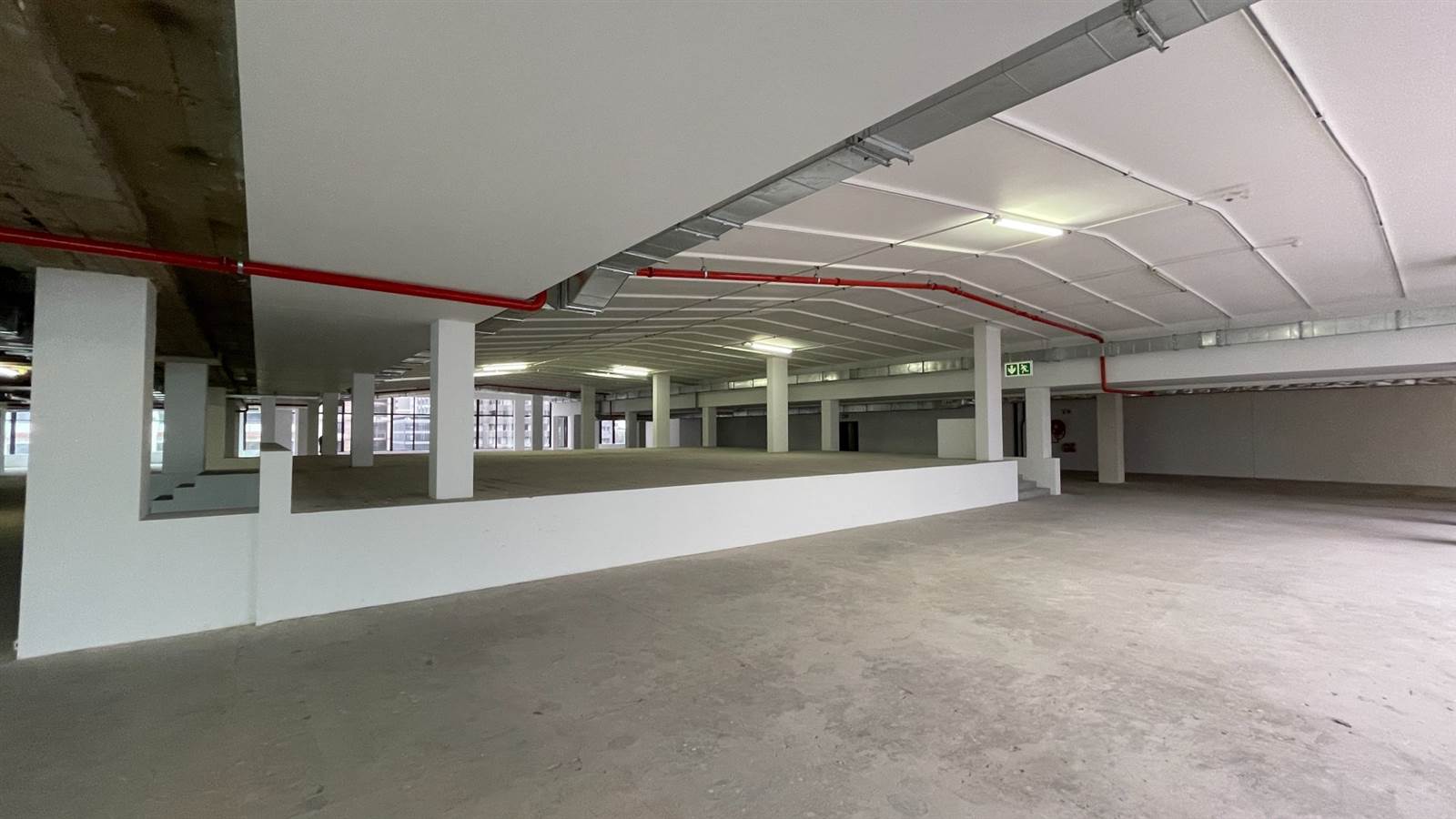 1888  m² Commercial space in Cape Town City Centre photo number 2