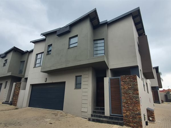 4 Bed Townhouse