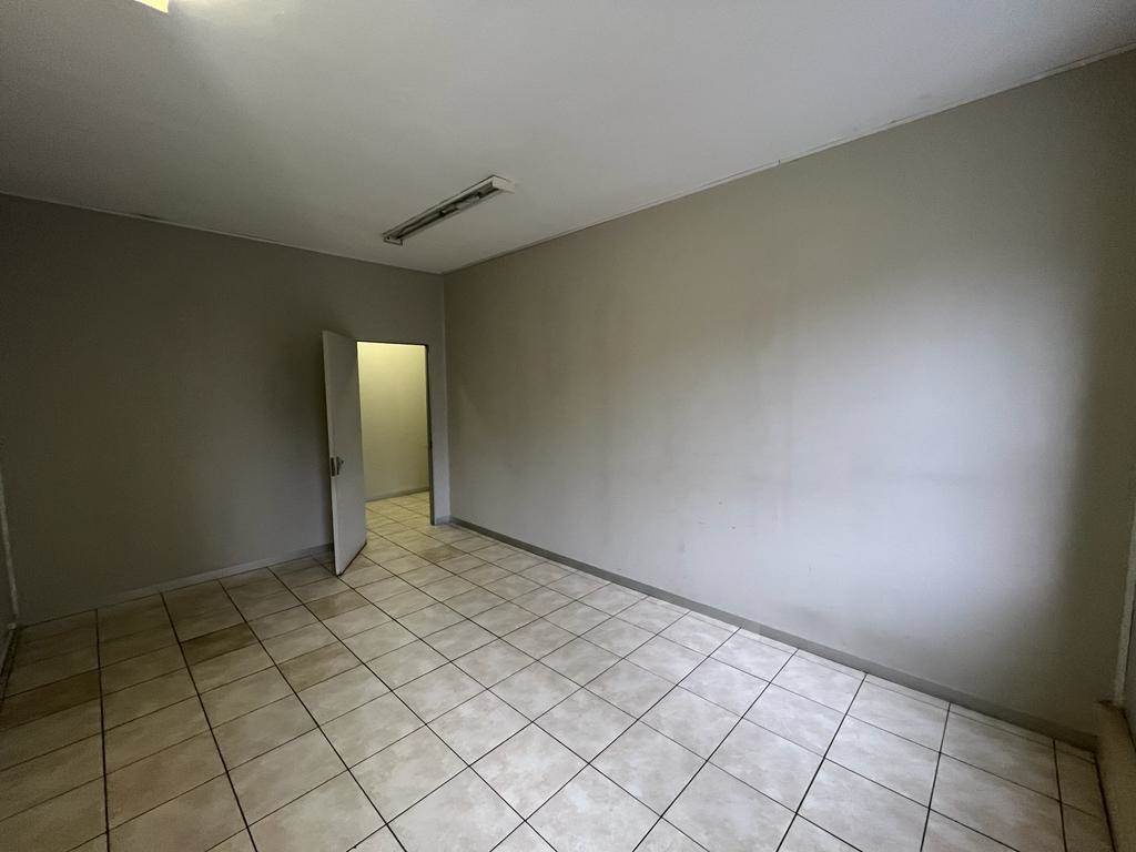 137  m² Commercial space in Braamfontein photo number 5