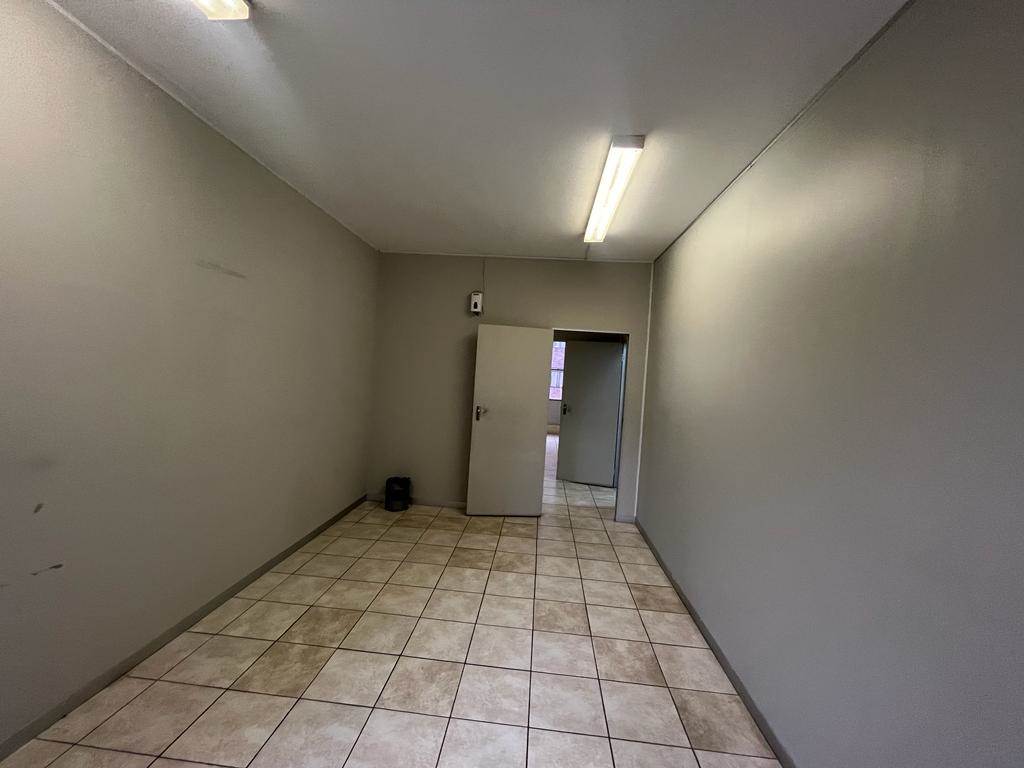 137  m² Commercial space in Braamfontein photo number 8