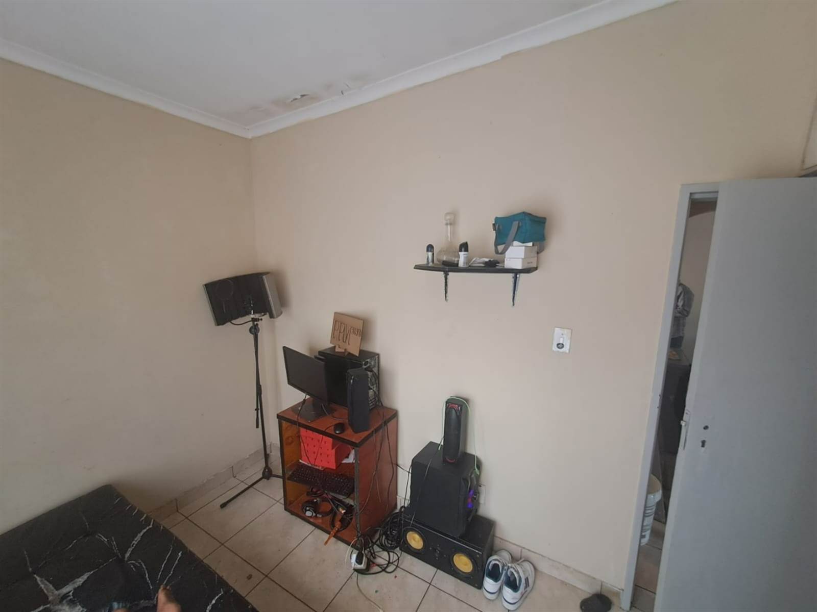 2 Bed Townhouse in Turffontein photo number 14