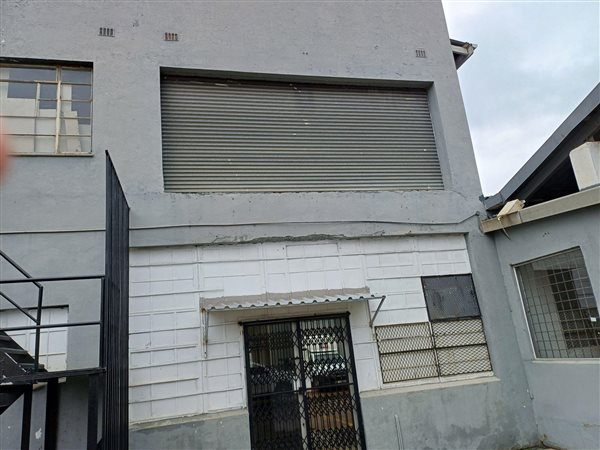 350 m² Industrial space 350 m² Industrial space