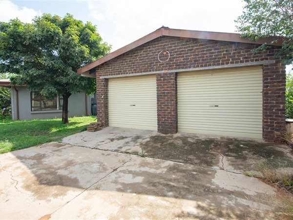 3 Bedroom House 3 Bedroom House