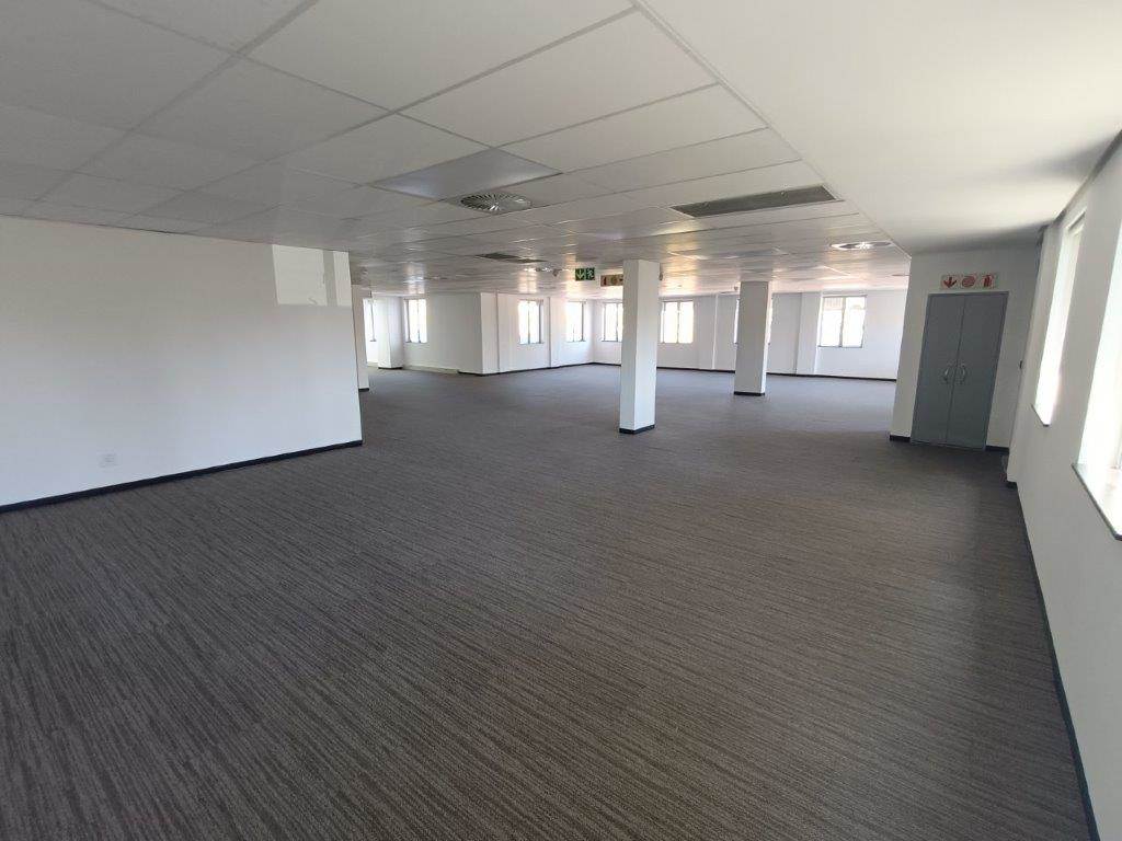 293  m² Commercial space in Sandhurst photo number 8