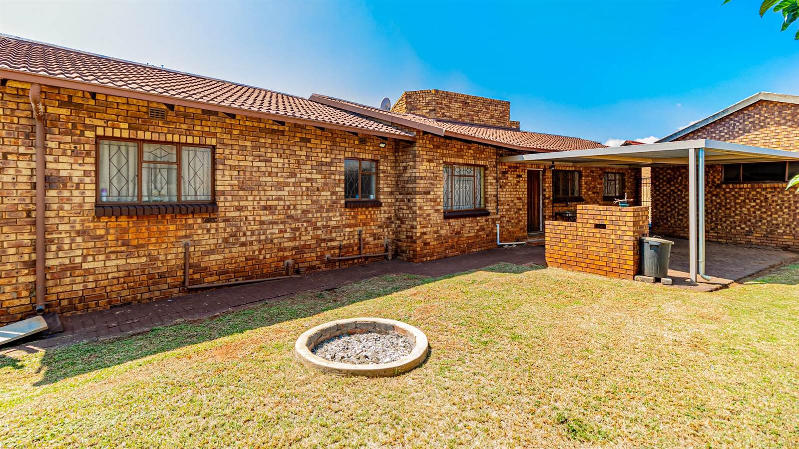 4 Bed House in Katlehong photo number 28