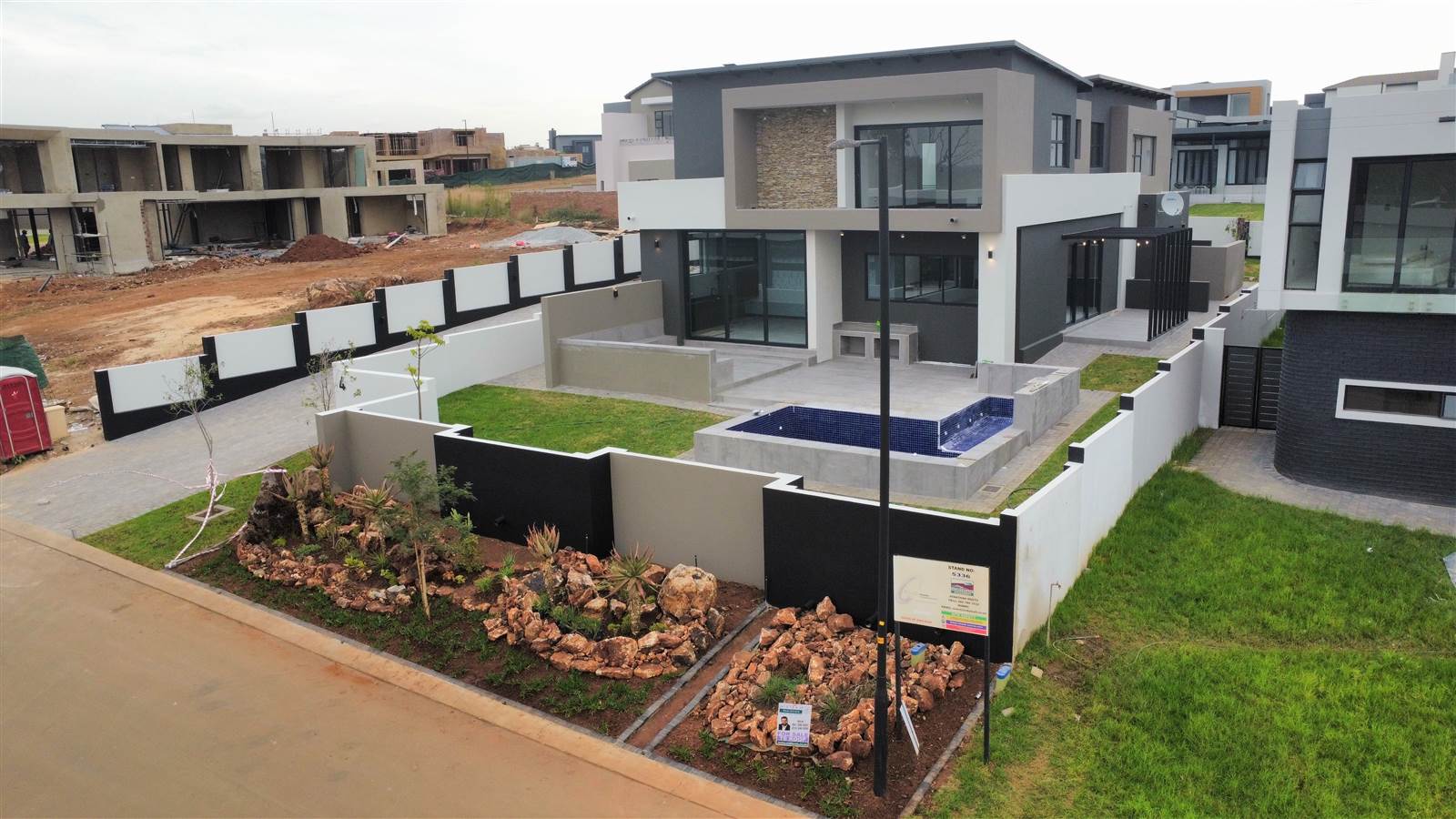 4 Bed House in Midstream Ridge Estate photo number 1