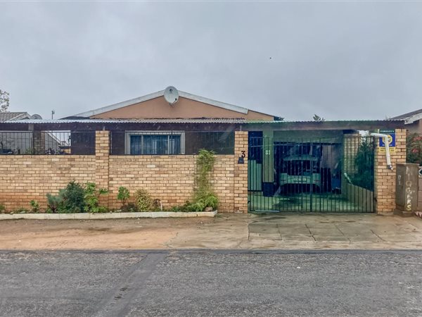 4 Bedroom House 4 Bedroom House