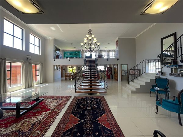 4 Bedroom House 4 Bedroom House
