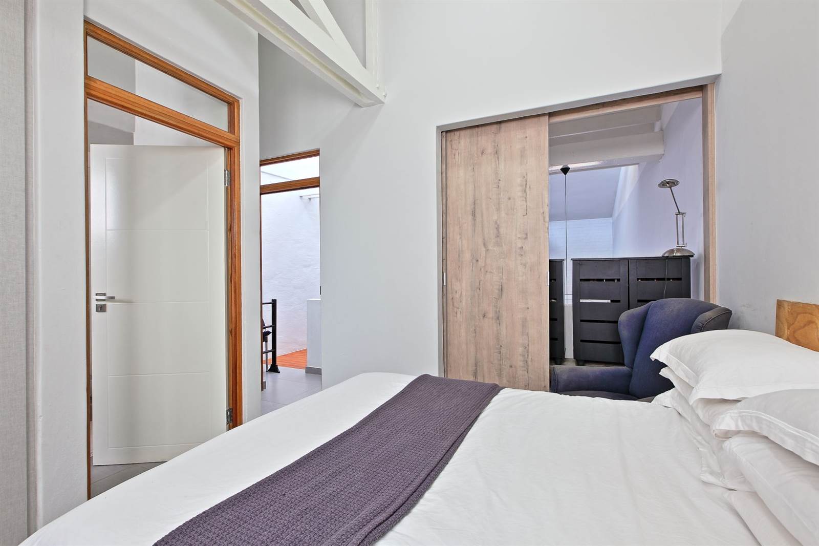 2 Bed Apartment in Braamfontein Werf photo number 11