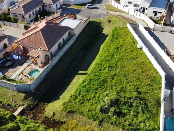 501 m² Land