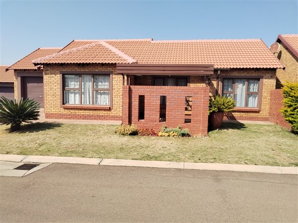 2 Bedroom Townhouse 2 Bedroom Townhouse
