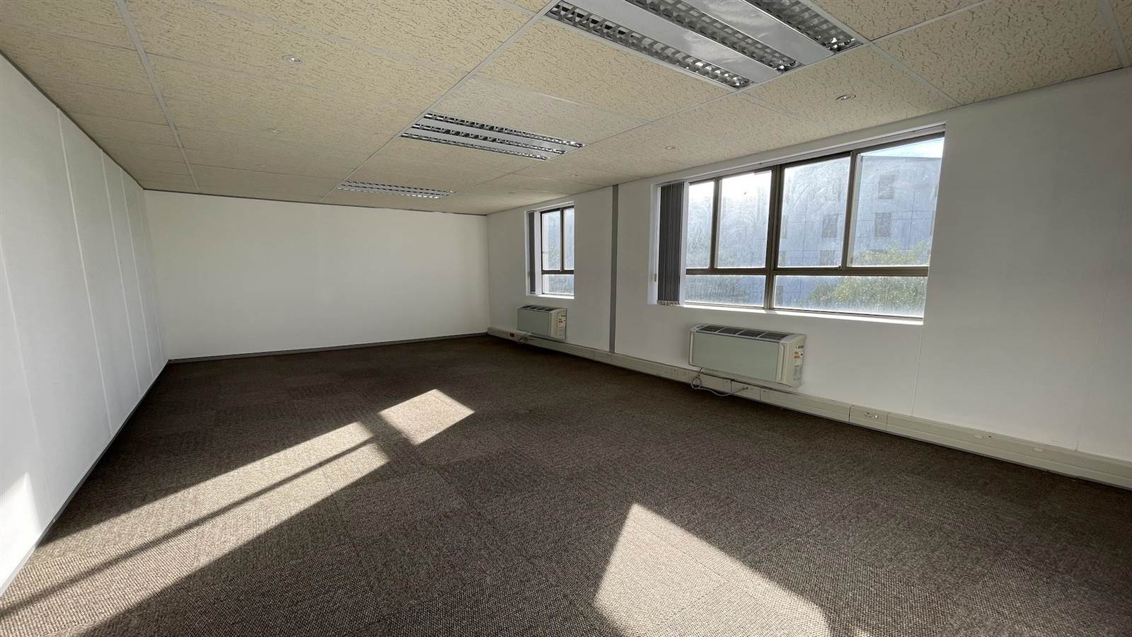 113  m² Commercial space in Tyger Valley photo number 3