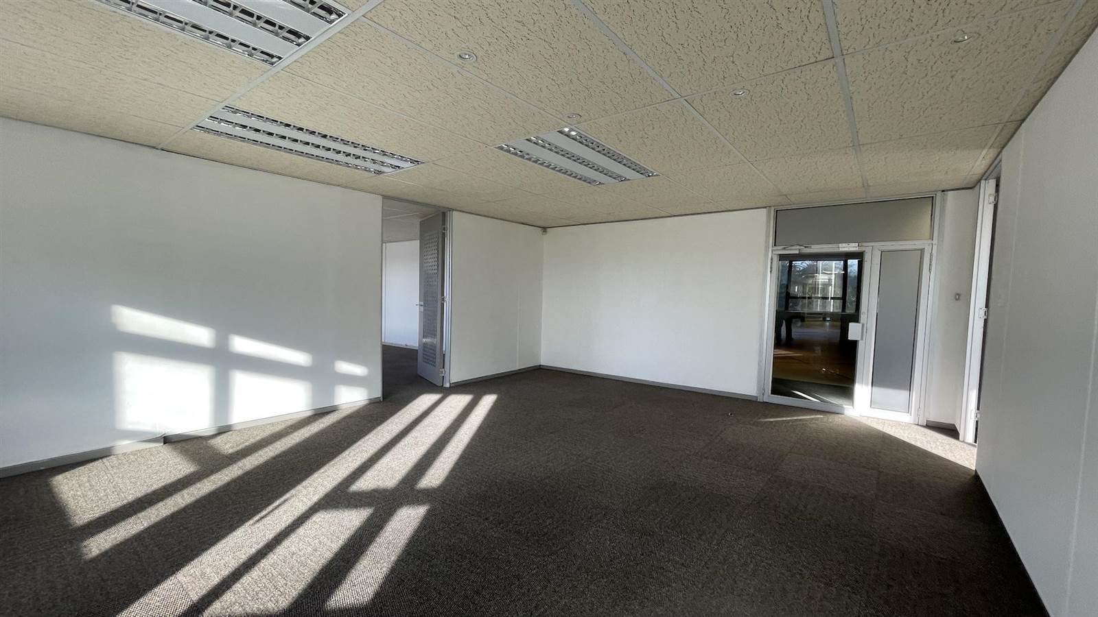 113  m² Commercial space in Tyger Valley photo number 12