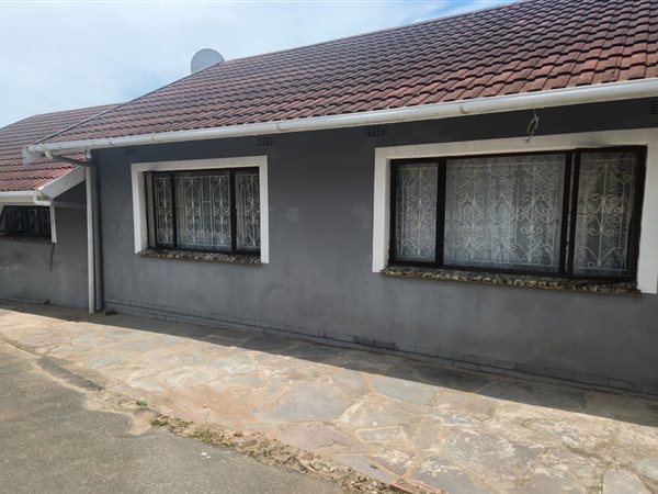 5 Bed House in Chatsworth Central