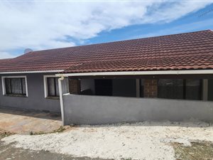 5 Bed House in Chatsworth Central
