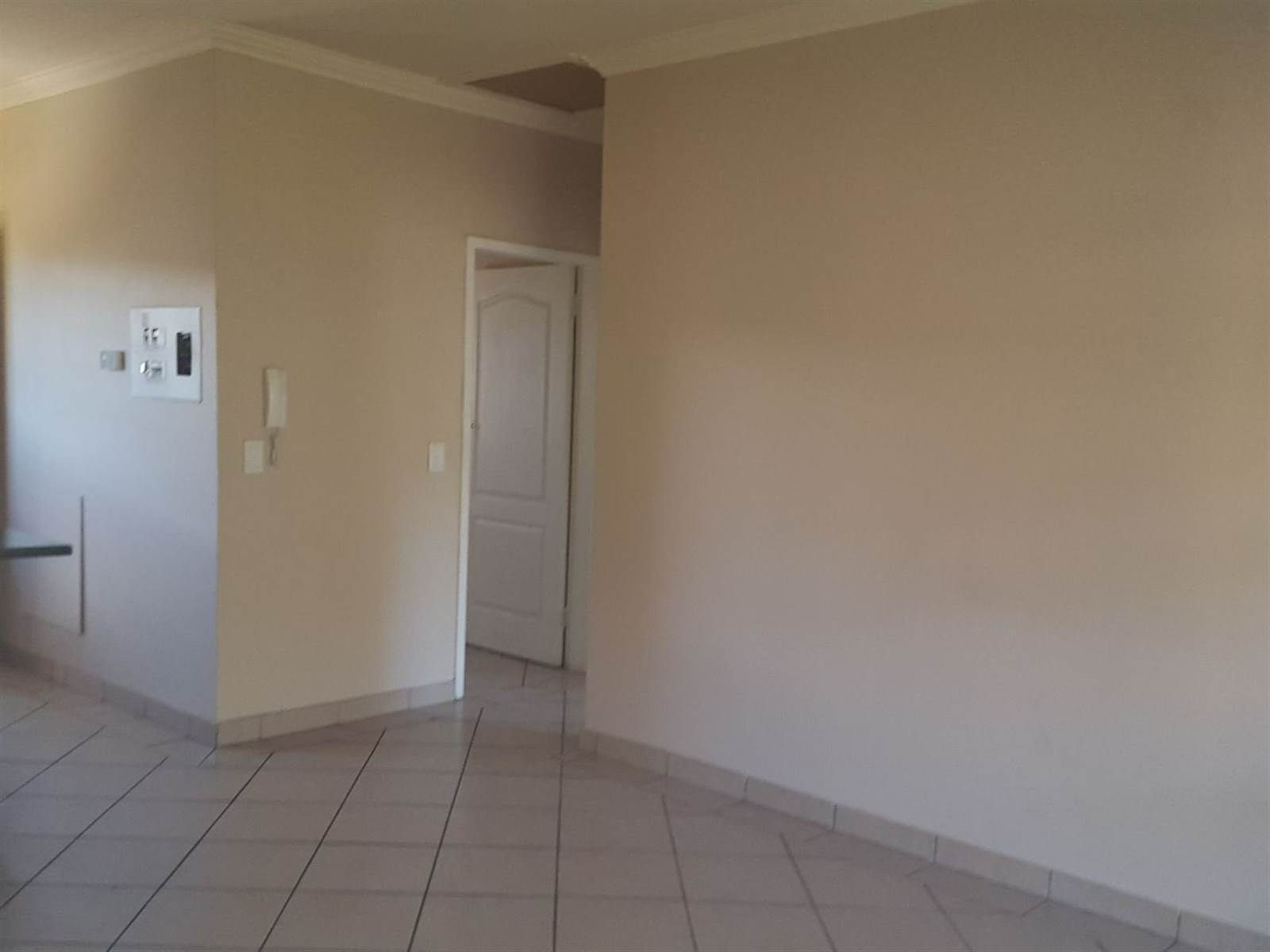 2 Bed Apartment in Potchefstroom Central photo number 14