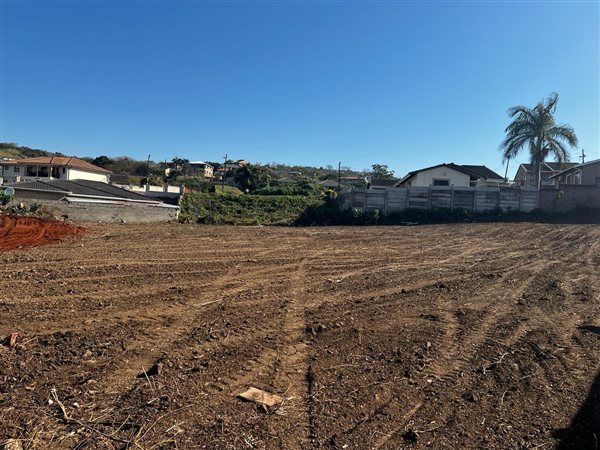 1 056 m² Land