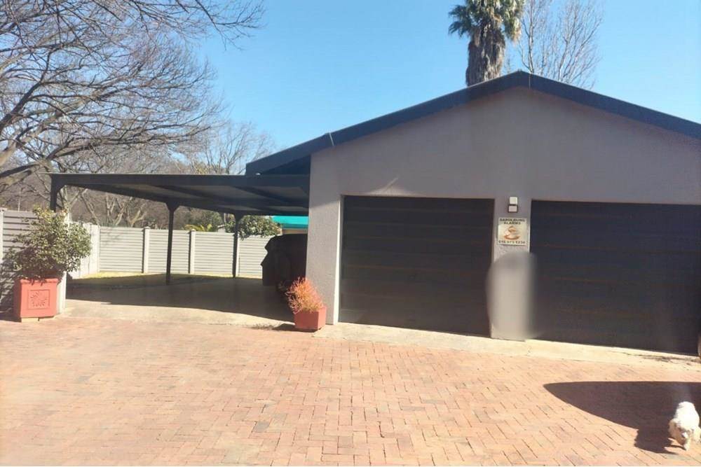 4 Bed House in Sasolburg photo number 2