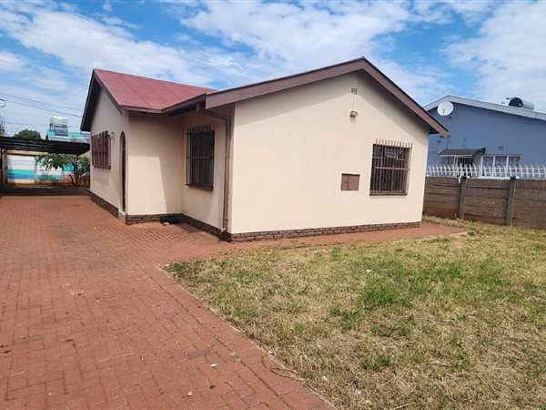 3 Bedroom House 3 Bedroom House